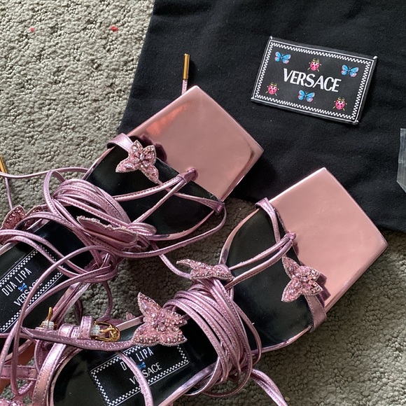Versace x Dua Lipa Limited Edition Pink Metallic Butterfly Sandals Size 39 - Picture 5 of 15